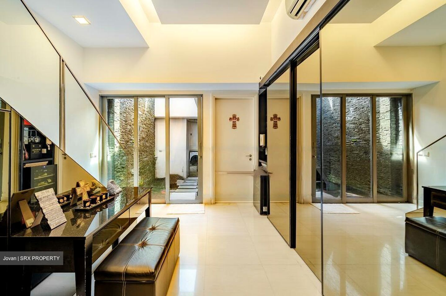 Hillcrest Villa (D11), Terrace #484739211